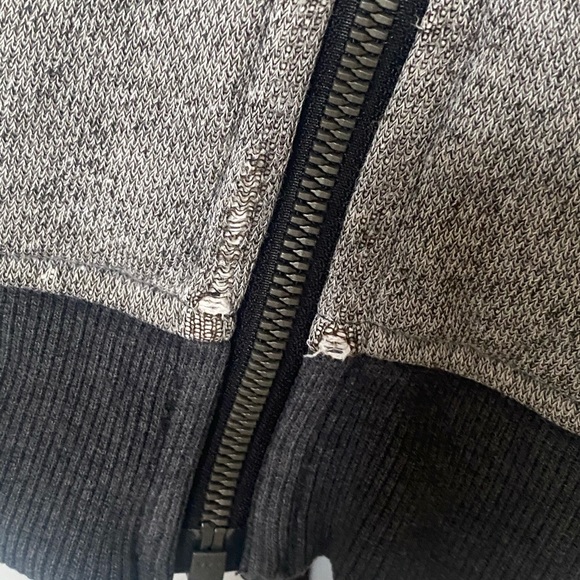 Reposh Lululemon On The Daily Hoodie (Cotton)
Heathered Naval Blue. - Picture 11 of 11